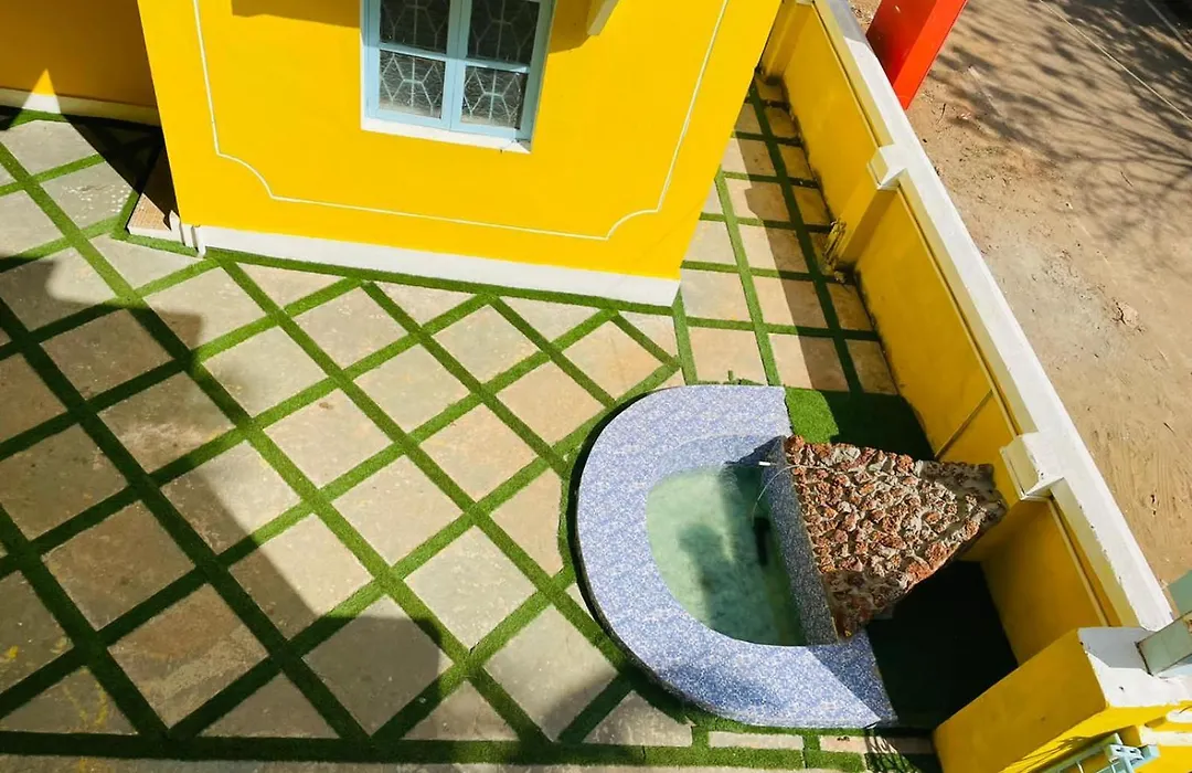 Trippy Spot Hostel & Cafe-1