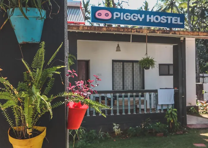 Piggy Hostel Vagator